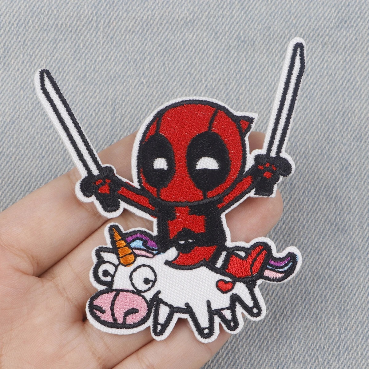 Cool ตัวละครภาพยนตร์ Patch เย็บปักถักร้อยการ์ตูนอะนิเมะปักโลโก้อุปกรณ์เสื้อผ้าสติกเกอร์แพทช์ของขวัญเสื้อผ้าสําหรับเด็ก