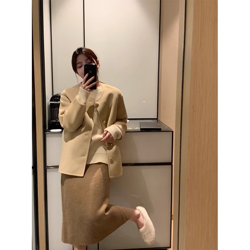 ソフトカシミヤ膝丈レディーススカートハイウエストAラインニットドレス韓国風通勤ピュアカラーミドルスカート