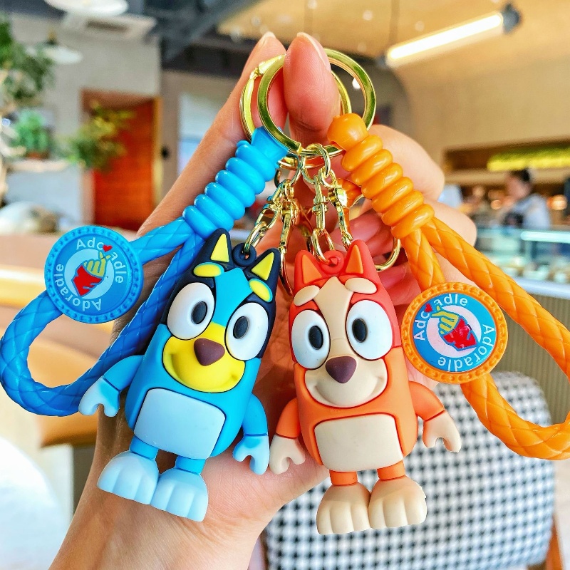 漫画かわいい Bluey 家族人形クリエイティブ CarChain キーホルダーバッグペンダントカップル絶妙な小さなギフト子供のバックパックペンダントギフト