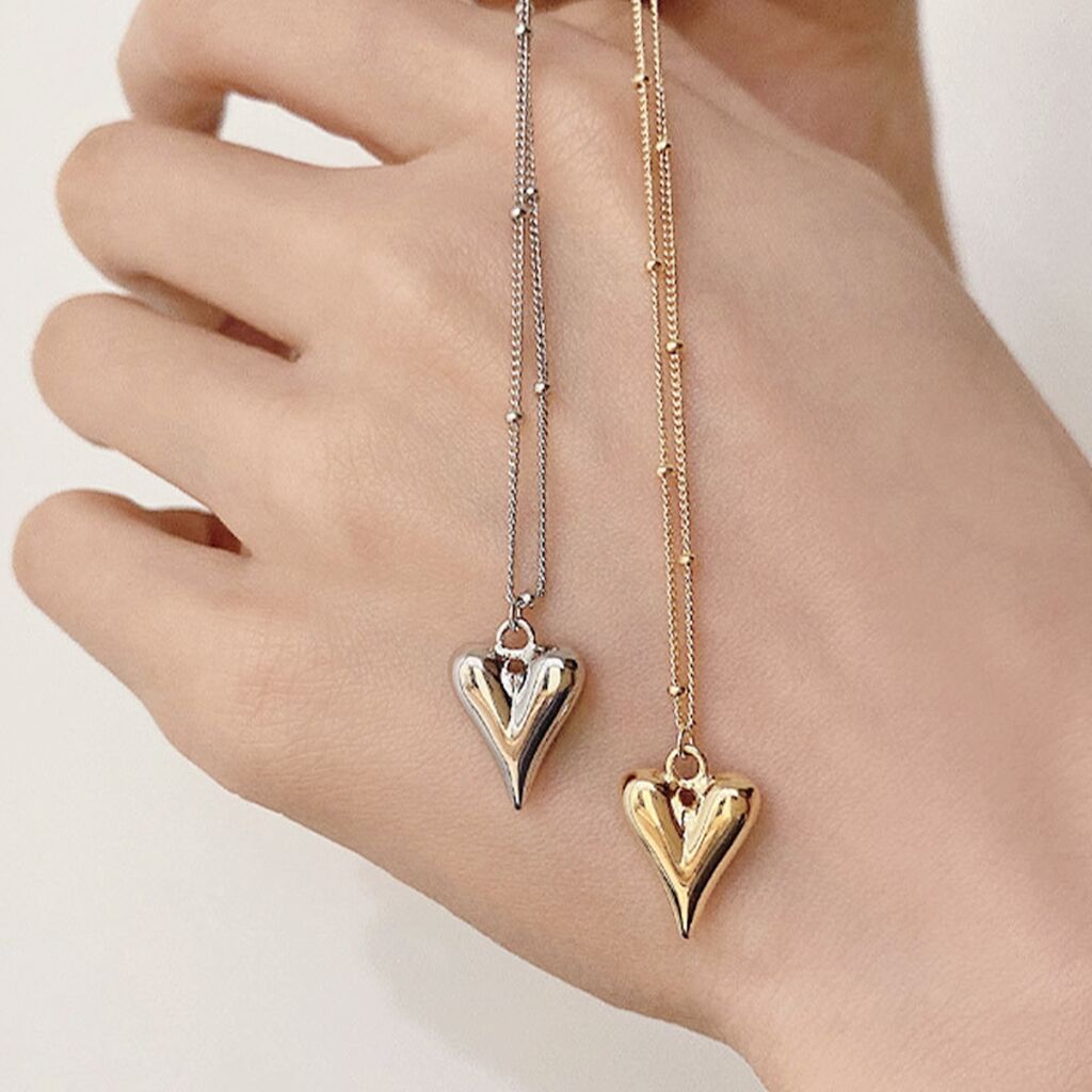 Colar de corrente com pingente de coração para mulheres, tendência elegante, gargantilha de pescoço para meninas, joias, presentes à prova d'água