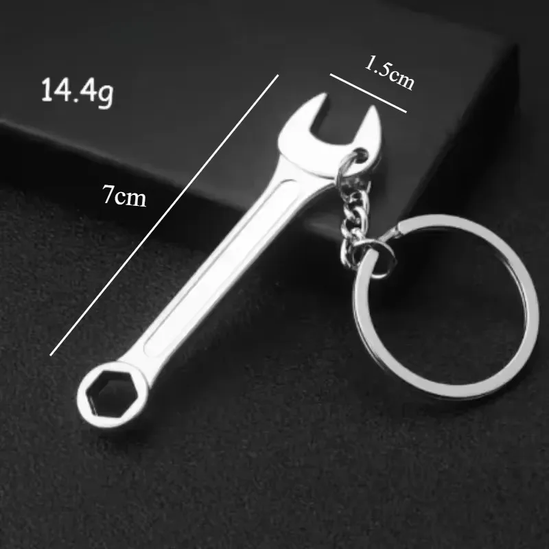 Custom พวงกุญแจส่วนบุคคล Mini ประแจพวงกุญแจเครื่องมือจําลอง Key chain โลหะสร้างสรรค์กระเป๋ารถจี้ผู้ชายของขวัญพิเศษ