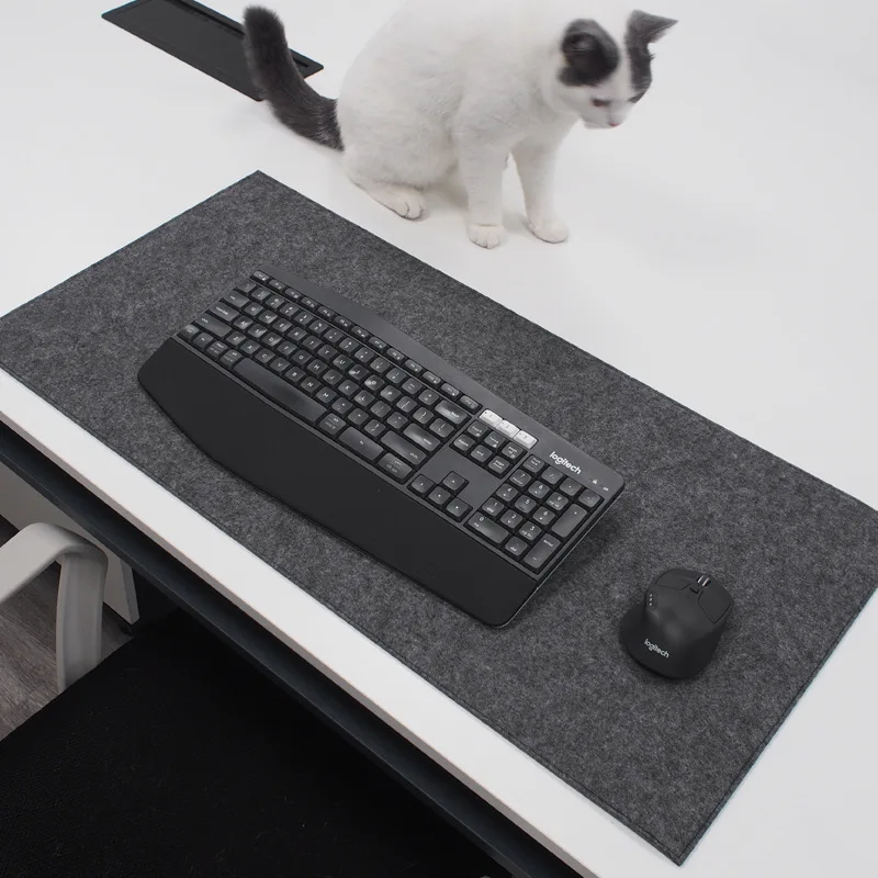 Tappetino da scrivania per computer di grandi dimensioni morbido e traspirante Tappetino antiscivolo per laptop in feltro di lana Tappetino per mouse da giocatore Semplice e confortevole per la stagione fredda