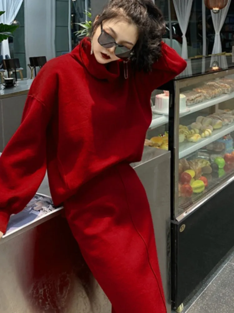 Satu set pakaian rajut wanita isi dua potong, setelan Sweater Turtleneck longgar kasual elegan dan rok sedang untuk wanita baru