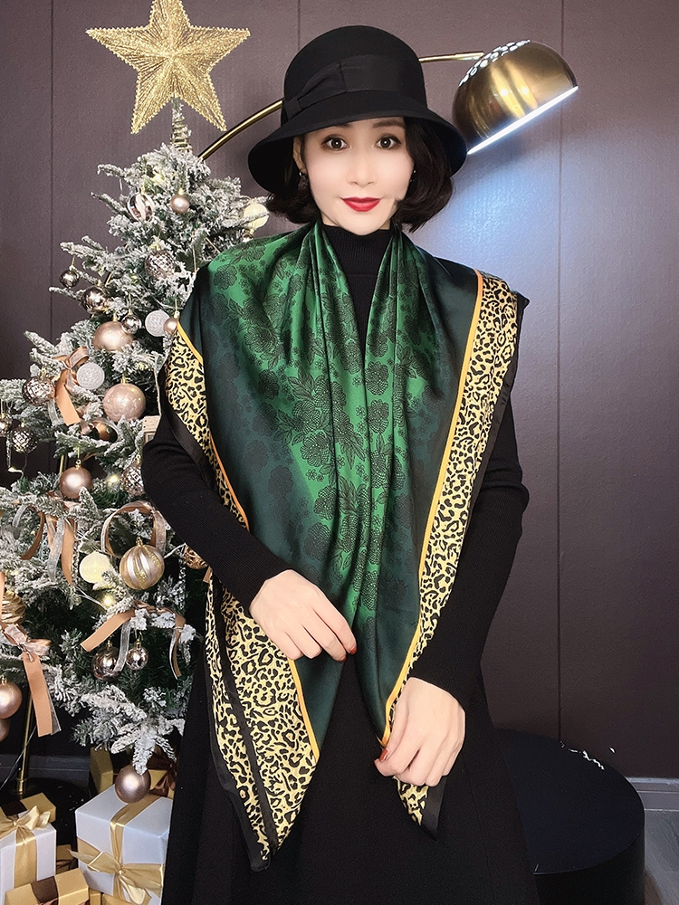 [BYSIFA] Novo lenço de seda verde esmeralda feminino marca leopardo impresso lenços quadrados 90*90cm acessórios de moda lenços hijabs