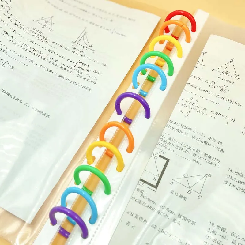 50ピース/バッグプラスチック色リングバインダー15-40ミリメートルdiyアルバムルーズリーフブックフープオープニングオフィスバインディングsupplieフォトアルバム