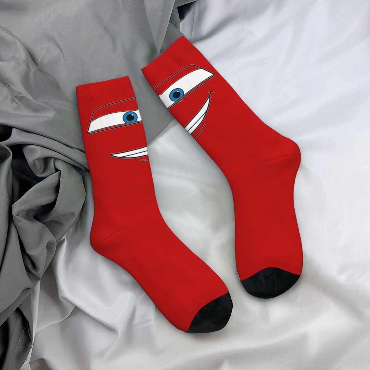 Lightning McQueen Croc Pixar Cars Socken Herren Polyester Casual Socken Hip Hop Frühling Sommer Herbst Winter Mittelrohr Socken Geschenke