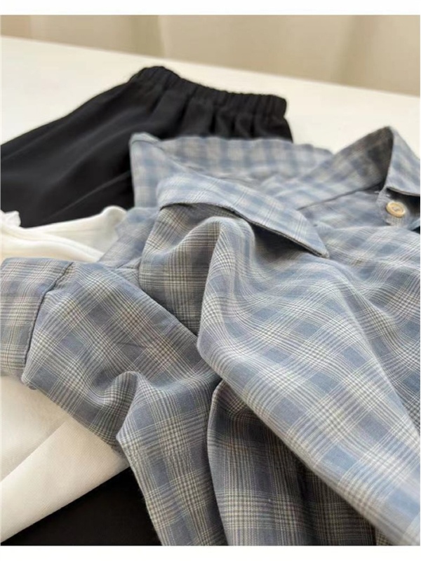 Csa Fena de Verão Estilosa e Leve com Proteção Solar, Csa Midi Xadrez, Sobretudo Solto de Manga Crida com Botões...