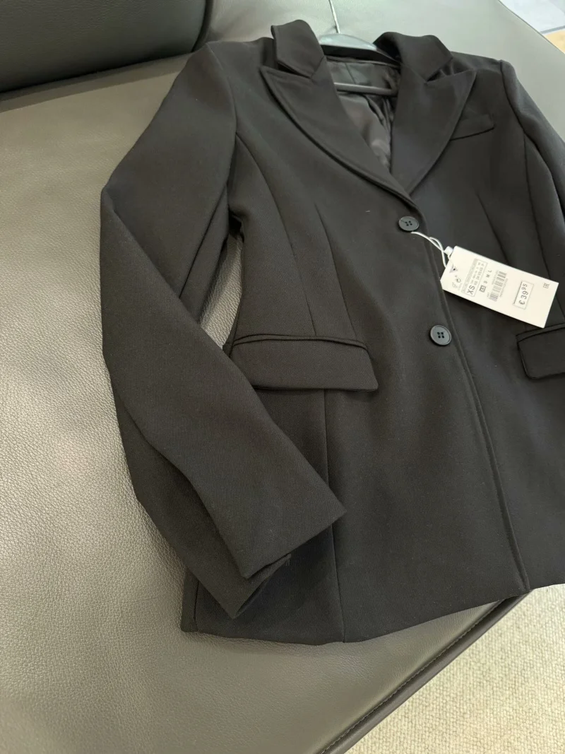 ZW Série Ombro Acolchoado Slim Fit Terno Jaqueta para Mulheres ETJ 2025 Nova Coleção com Cintura Cinching Design Jaqueta de Terno Casual