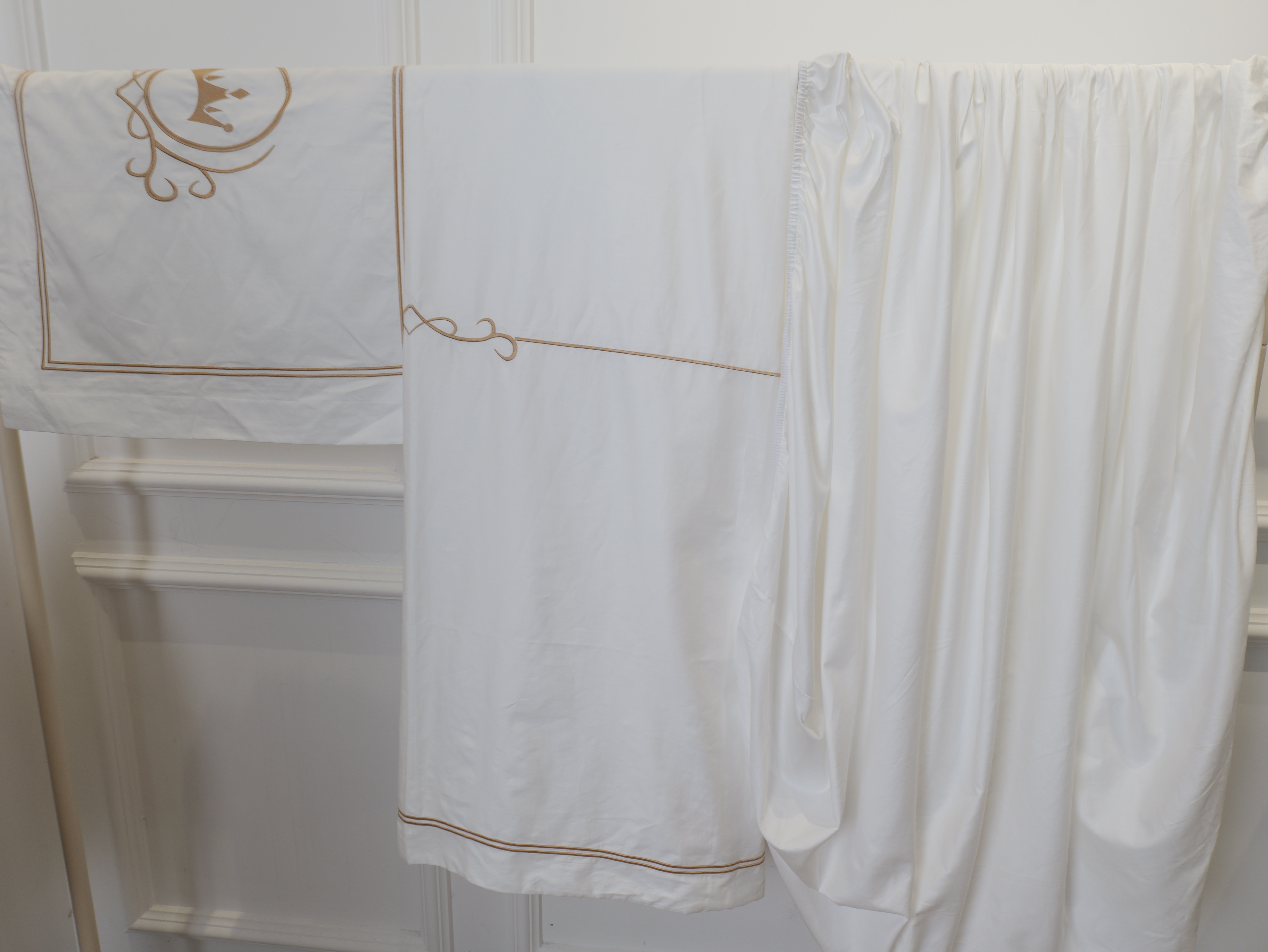 Mail's Home 2025 Conjunto de colcha branca de algodão natural com fronha bordada + cobertor + lençol de cama