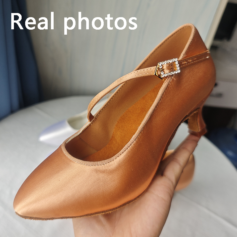 Frauen Neue Moderne Tanz Schuhe Mädchen Standard Tanz Schuhe Hochhackige Ballsaal Latin Dance Schuhe für Frauen 5 cm Heels