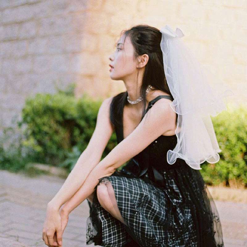 Kurzes kleines Kopfgarn, Schleier, Schleife, flauschiges Garn, Braut, Hochzeit, Haarschmuck