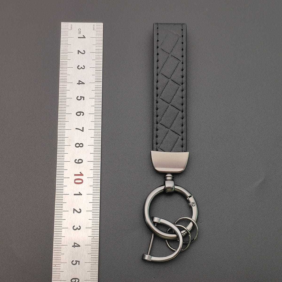 Logotipo personalizado nome couro metal moda chaveiro ponto chaveiro ferragem accessorie fivela para carro moto chaveiro pingente presente