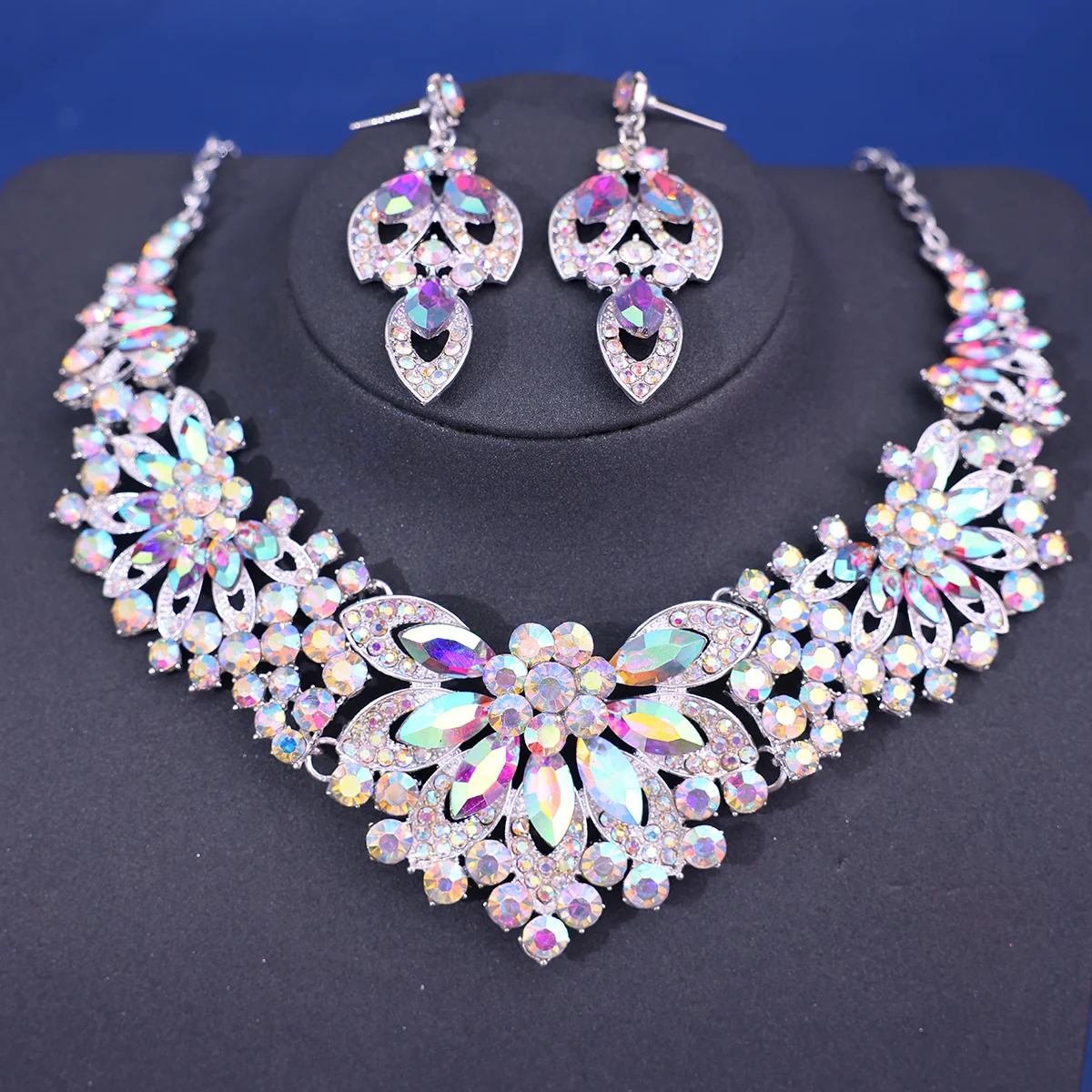 Set di orecchini con collana di strass di cristallo di moda, accessori per capelli da sposa per la sposa delle donne