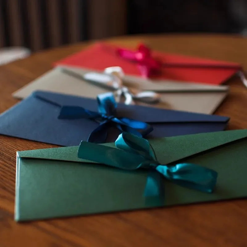 5 ピース/セットヴィンテージ西洋封筒かわいいリボンちょう結び紙封筒手紙ウェディングパーティークリスマス招待状カードカバー