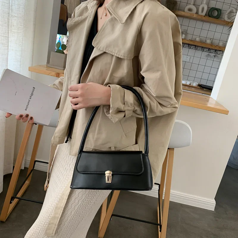 Modna damska torba na ramię w stylu retro Prosta torebka w jednolitym kolorze Vintage torba pod pachami
