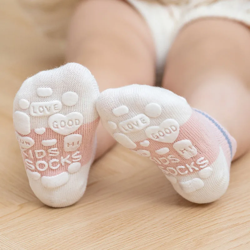 5 paia di calzini antiscivolo carini e casual per bambini, calzini in cotone traspiranti per ragazze e ragazzi