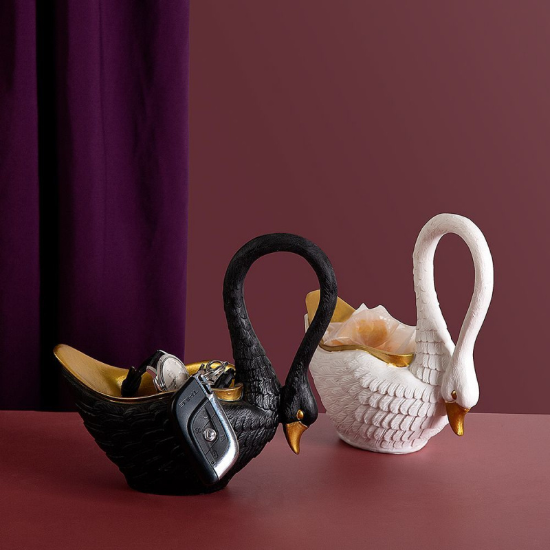 【Large Capacity】Nordic Light Luxury Hallway Key Storage Resin Decoration Couple Swan Living Room Office Storage Decoration