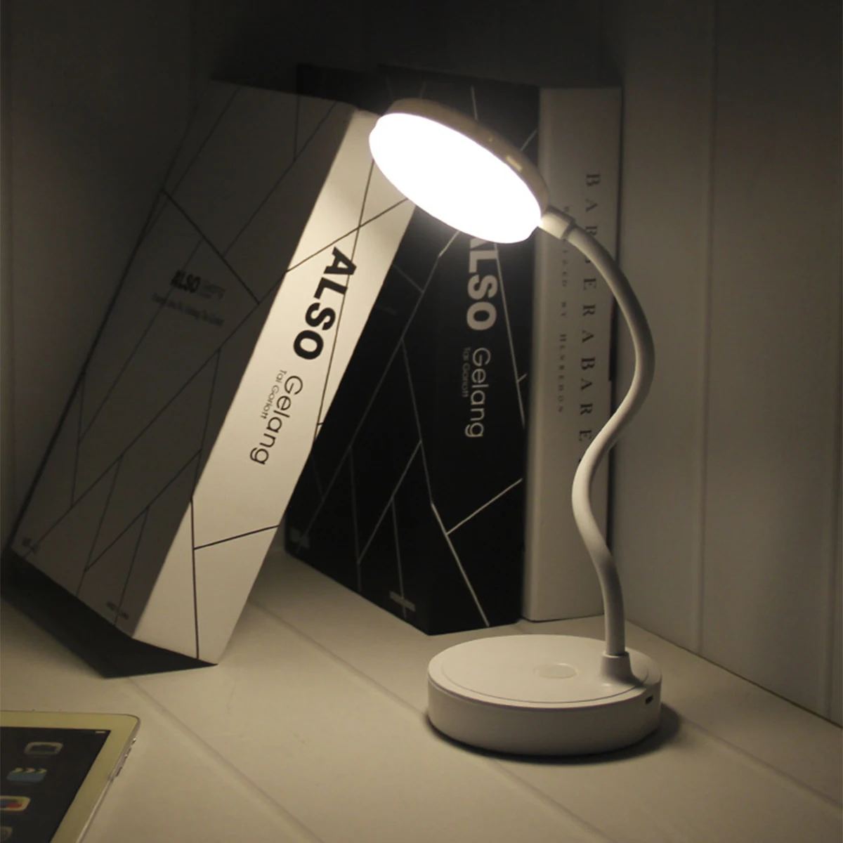 Portátil led lâmpada de mesa usb plug in suporte luz 3 cores stepless escurecimento proteção para os olhos quarto lâmpada cabeceira