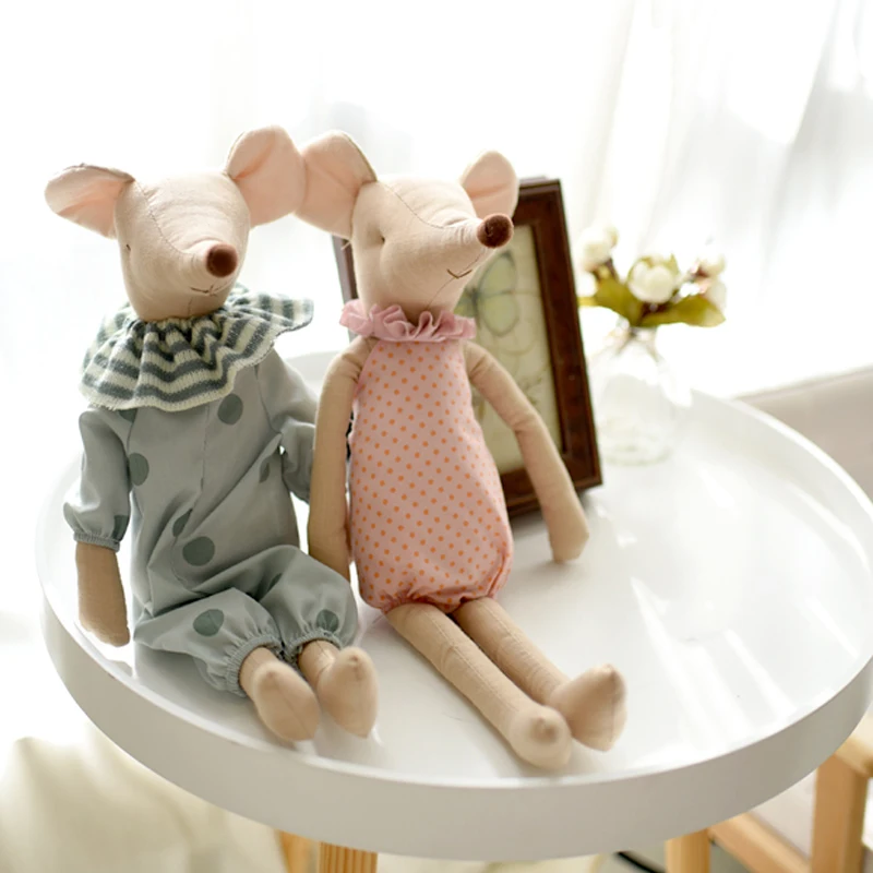 Kinderspielzeug Kleine und süße rosa Baumwollschleife und grüne Schleife Mauspuppe Stofftier