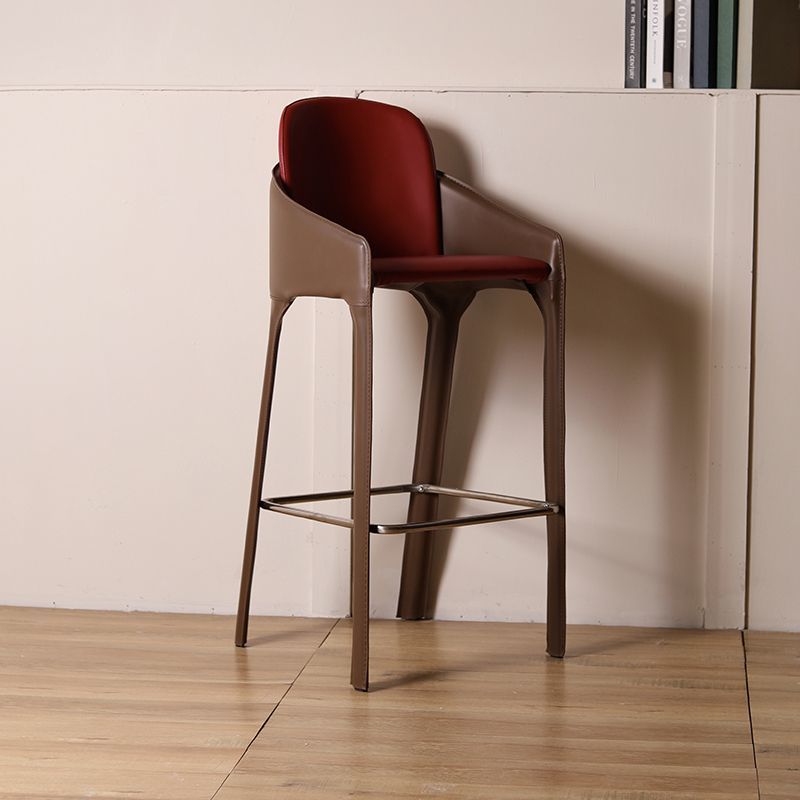 Leichter Luxus-Bar stuhl im italienischen Stil, moderner und einfacher Hochstuhl aus Sattel leder