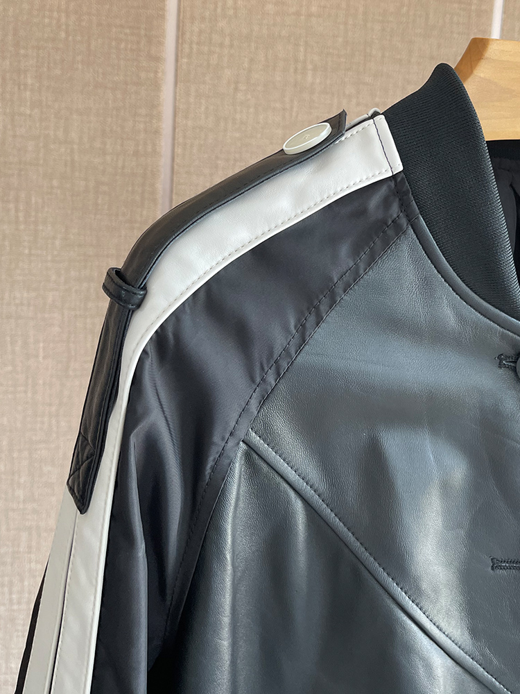 カジュアルシープスキンショートジャケット女性のブラックホワイトストライプレザーコート春秋 V ネック長袖通勤スタイル