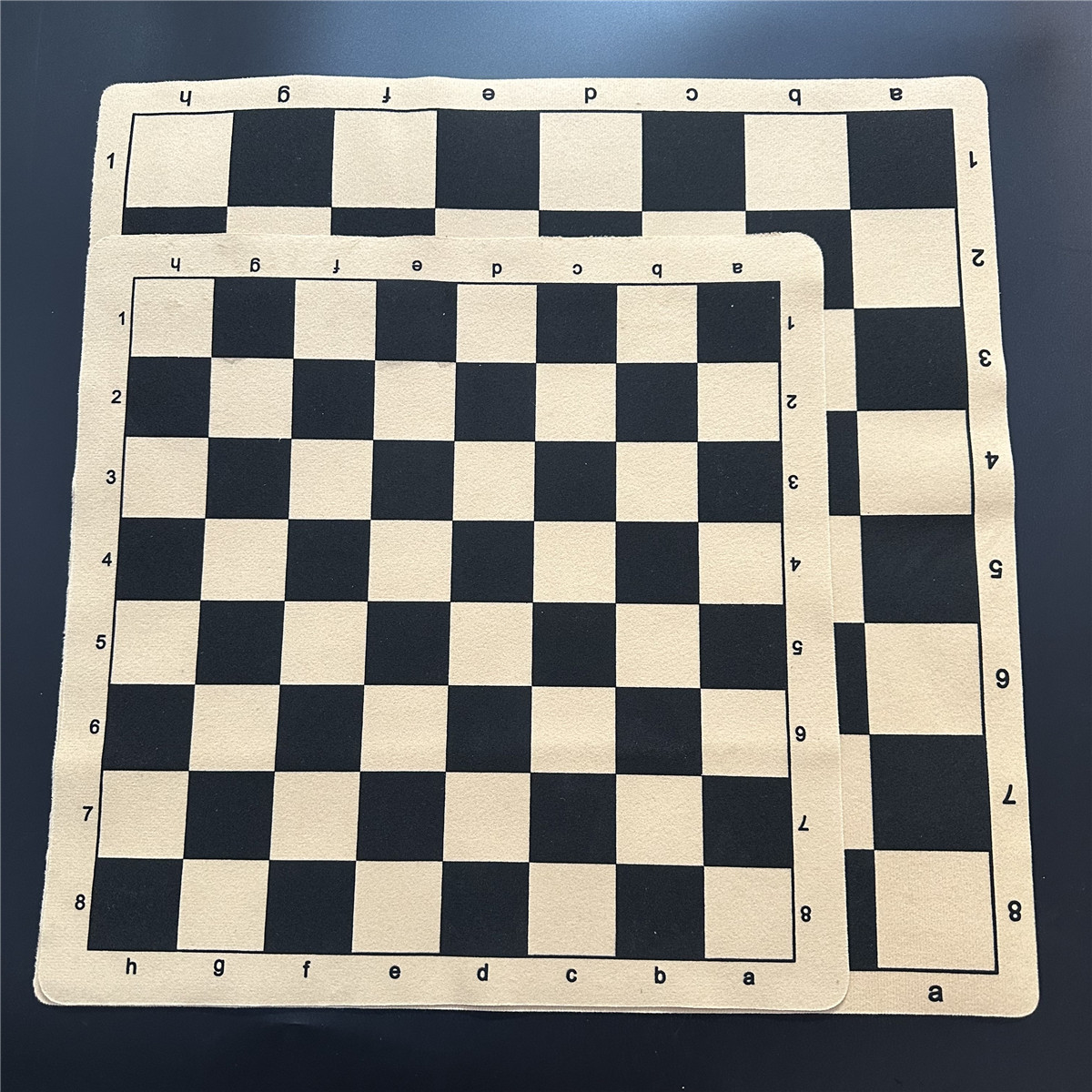 Tablero de ajedrez internacional de 34cm/13,39 pulgadas y 43cm/16,93 pulgadas, Material polar de cuero plegable, ajedrez de juego plegable internacional