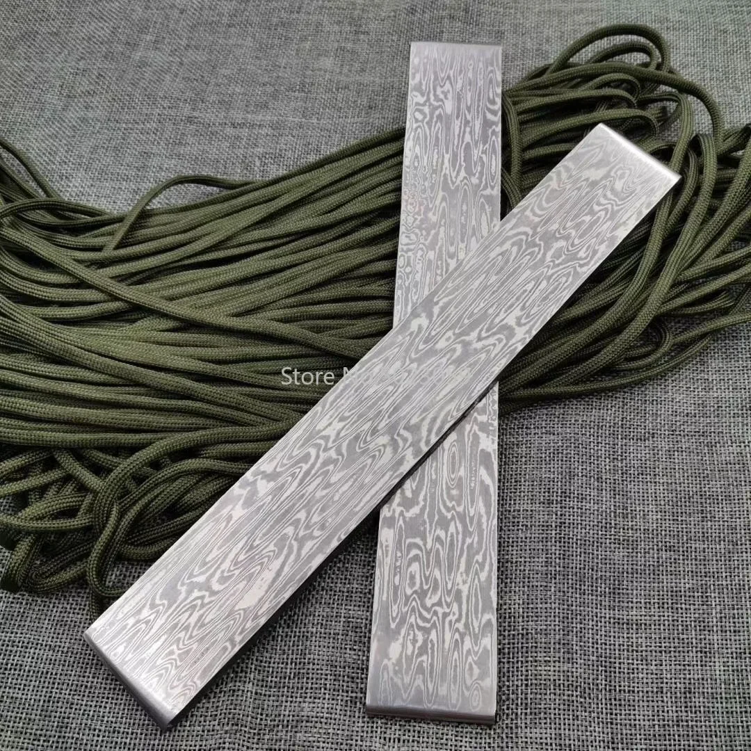 1 ชิ้นน้ําไหลรูปแบบเหล็กดามัสกัสสําหรับ DIY มีดทํา VG10 แซนวิชเหล็กมีดใบมีดเปล่าได้รับการรักษาความร้อน