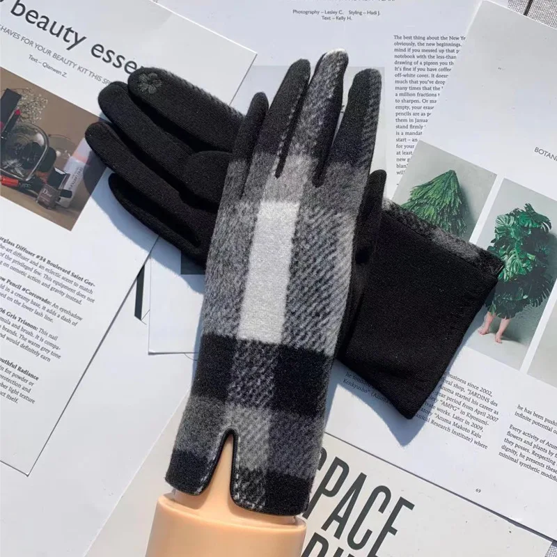 ผู้หญิงใหม่ฤดูหนาวผ้าขนสัตว์ Keep WARM Touch Screen ถุงมือลายสก๊อตนุ่มแฟชั่น Elegant ไดรฟ์ขี่จักรยาน Coldproof ไม่บวม