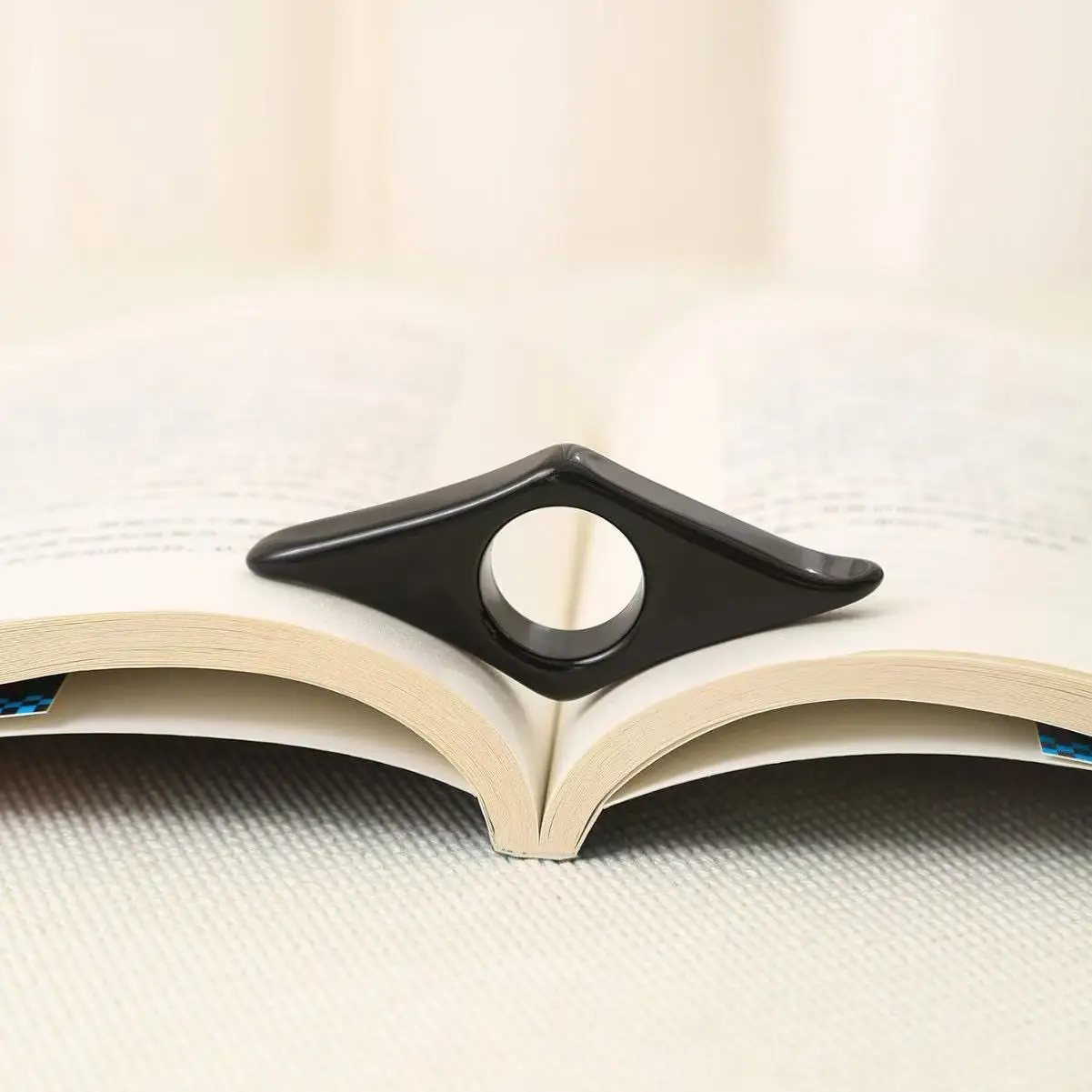Segnalibri con pressa per pollice in acrilico per la lettura, porta pagine a forma di diamante per insegnanti e amanti dei libri, ausili per la lettura di libri pressati