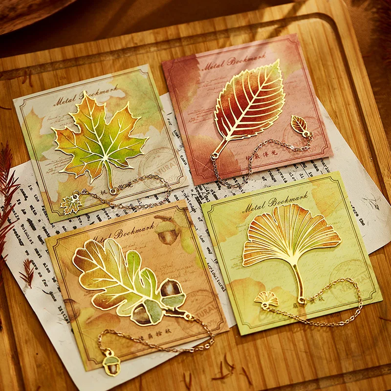 Exquisito marcapáginas de hoja de Metal con colgante de cadena de Metal, marcadores de libros de hoja de albaricoque de arce, accesorios de lectura, papelería para estudiantes