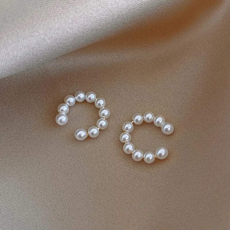 Boucles d'oreilles coréennes élégantes en Imitation de perles pour femmes, Clip en forme de C, sans perçage, boucles d'oreilles minimalistes, bijoux à la mode