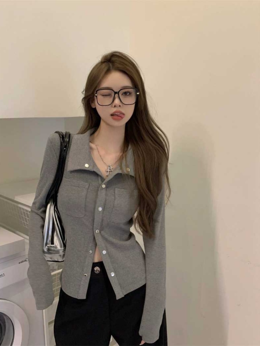 Csa de Camada Base Cinza Fena, Estilo Coreano, Manga Longa, Decote em V, Botão, Ajuste Slim, Moda para Uso Diário