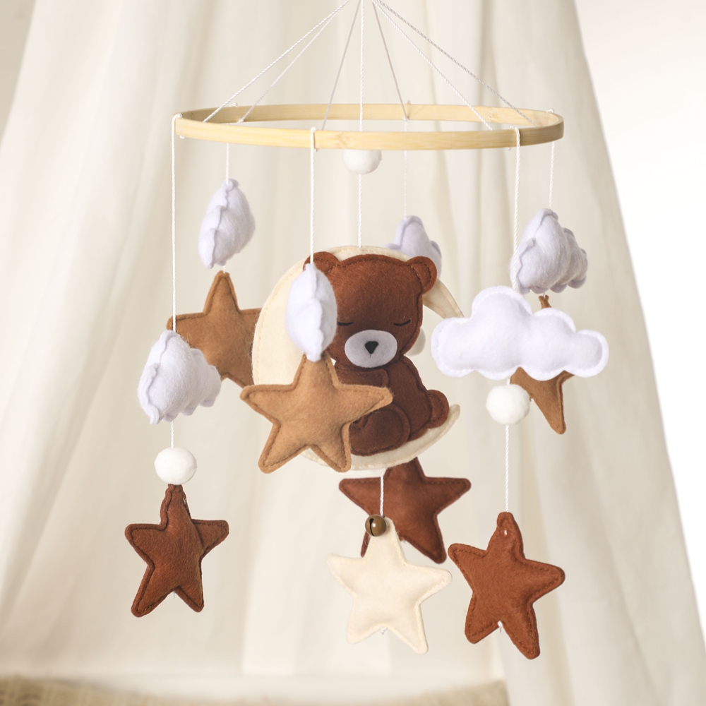 Faisons un berceau de bébé en peluche en feutre, ours doux Mobile, jouets suspendus avec cloche apaisante, décoration de pépinière pour nouveau-né, suspension étoile lune