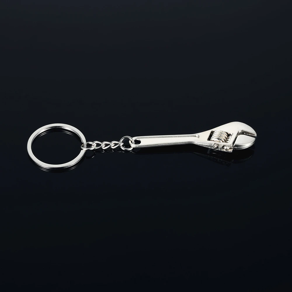 Strumento di simulazione Portachiavi Chiave creativa in metallo Portachiavi Auto Piccolo regalo Ciondolo Strumento tascabile regolabile Comodo regalo chiave
