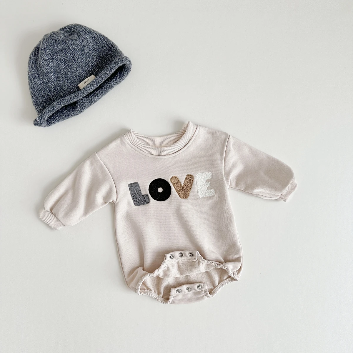 Ropa de otoño para bebé, pelele para recién nacido, niño y niña, mono de algodón suave con bordado de amor, ropa de bebé de primavera 2025