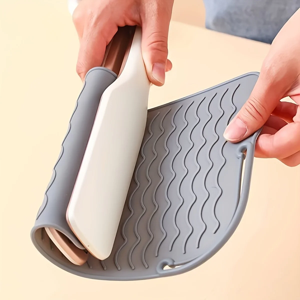 Estera de silicona resistente al calor para herramientas de peinado, almohadilla para rizadores y alisadores, estera térmica de estilismo portátil, 1 ud.