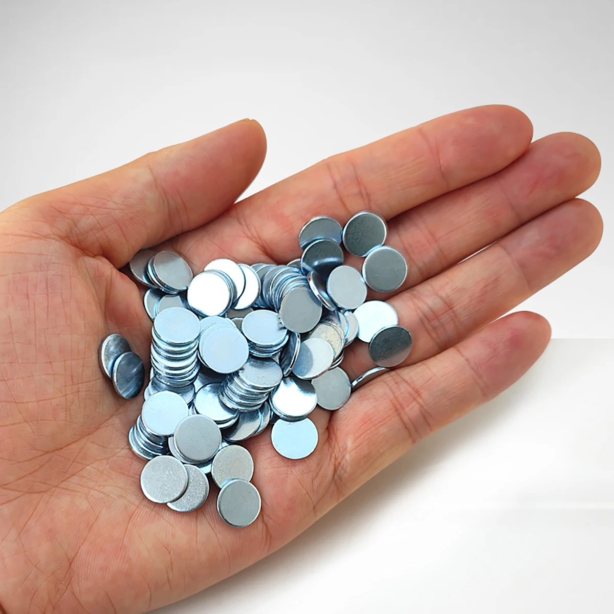 20/100Pcs Ultra-thin Round Iron Sheet Galvanized Iron Disc Plate Small Suction Iron Sheet Circular DIY Eye Shadow Button Patch