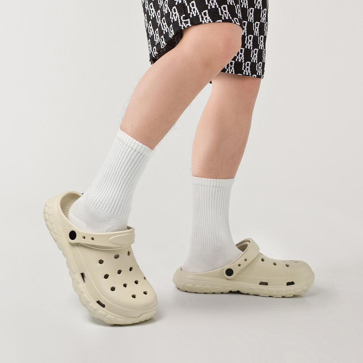 Scarpe da donna e da uomo Sandali estivi antiscivolo da esterno Punta chiusa Pantofole da spiaggia con sensazione di merda Fondo spesso Fondo morbido