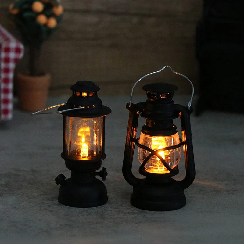 6cm Mini Led Retro Glowing Pony Lantern Simulation Cande Light Night Light Dollhouse Miniature Kerosene Lamp Home Decor Toy