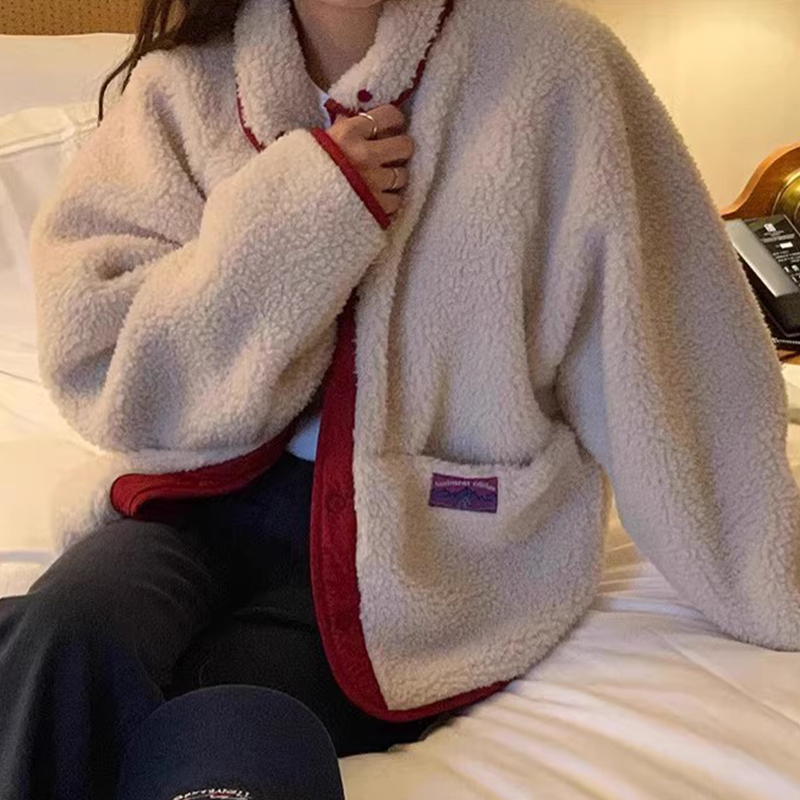 シックな秋冬両面着用ルーズ長袖ラムファージャケット女性のファッショナブルな多用途ラベルデザイン通勤スタイル