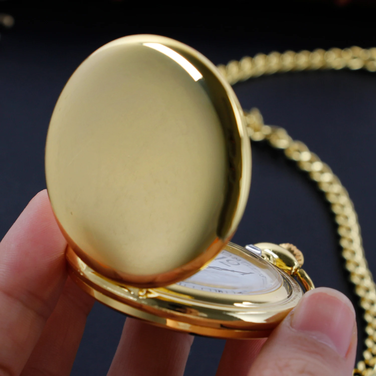 Klassische goldfarbene Vintage-Quarz-Taschenuhr mit arabischen Ziffern und verstellbarer Kette – rundes Herren-Modeaccessoire
