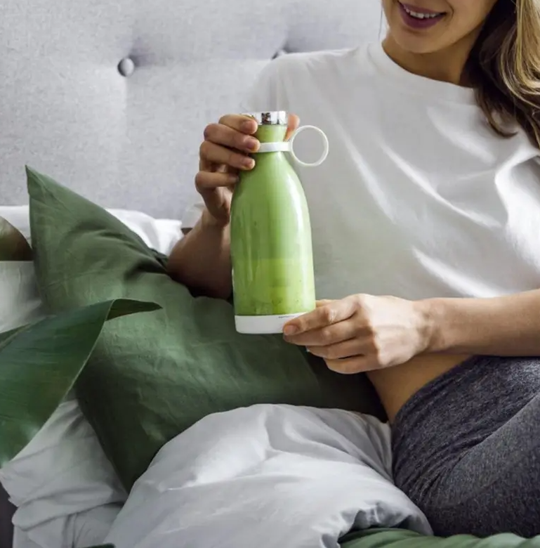 1 st draagbare draadloze elektrische sapcentrifuge-blender met USB-opladerMilkshakes, gebruik buitenshuis