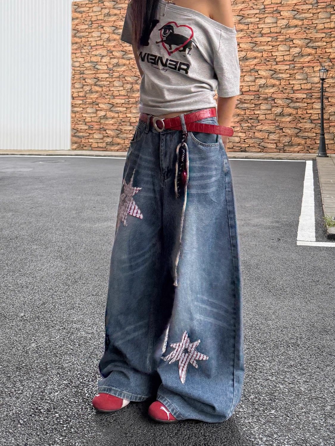 Calças Jeans Fenas de Tamanho ande com Bordado Retro Americano, Cintura Alta, Pernas Largas e Caimento Solto