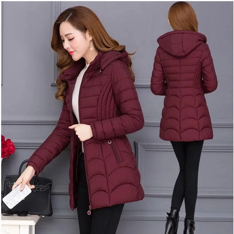 Abrigo de invierno para mujer, moda 2023, chaqueta con capucha de algodón ajustada para madre de mediana edad, Parka informal de talla grande, prendas de vestir gruesas y cálidas sólidas