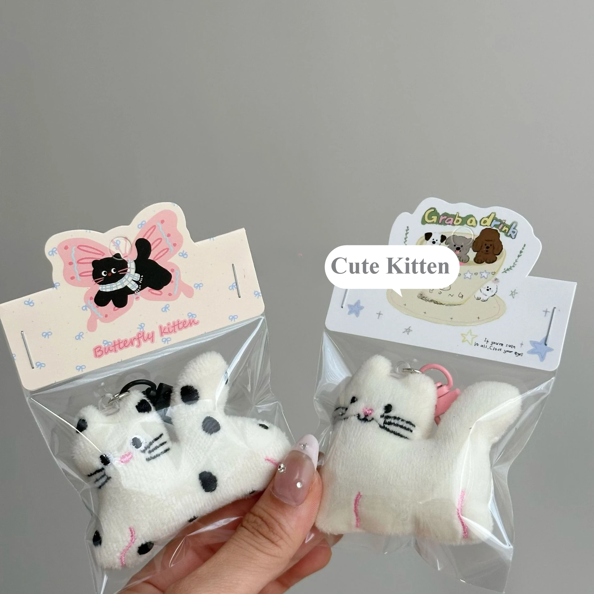 LLavero de gato blanco de peluche bonito, bolso para bolígrafo Kawaii con gatito para niña, bolso de mano, colgante para mochila, decoración de regalo para parejas de buenos amigos, 1 ud.