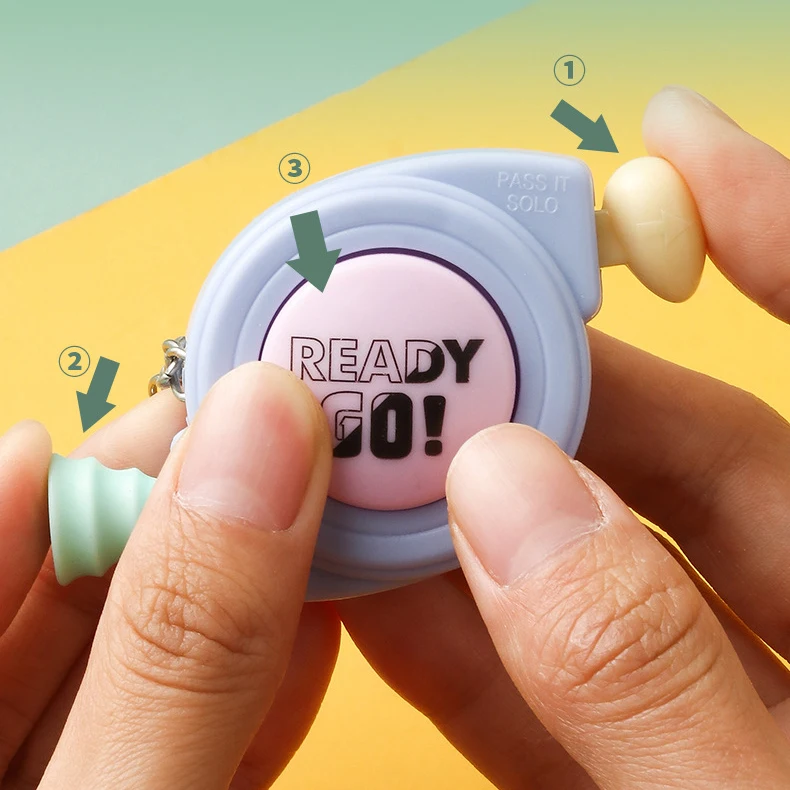 1PC Mini Handheld อิเล็กทรอนิกส์เกมหน่วยความจำเครื่อง Master Cube Candy สีเด็กปริศนาหน่วยความจำการฝึกอบรม Interactive เกมของเล่น
