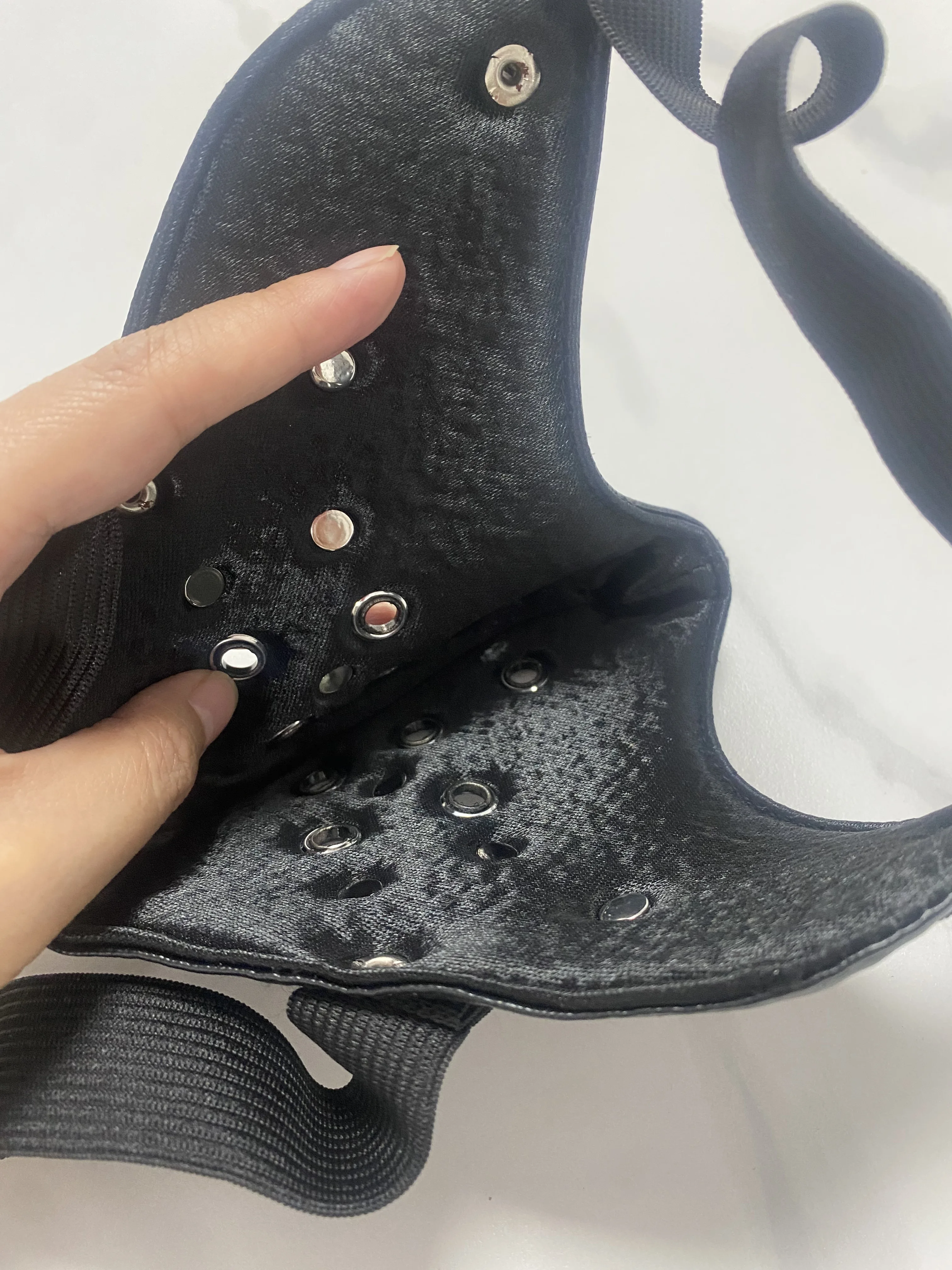 ผู้ชายผู้หญิงสีดํา PU หนัง Skull Rivet Punk Rock หน้ากาก Lady's Breathable Party คอสเพลย์ฮาโลวีนปาก-muffle R1923
