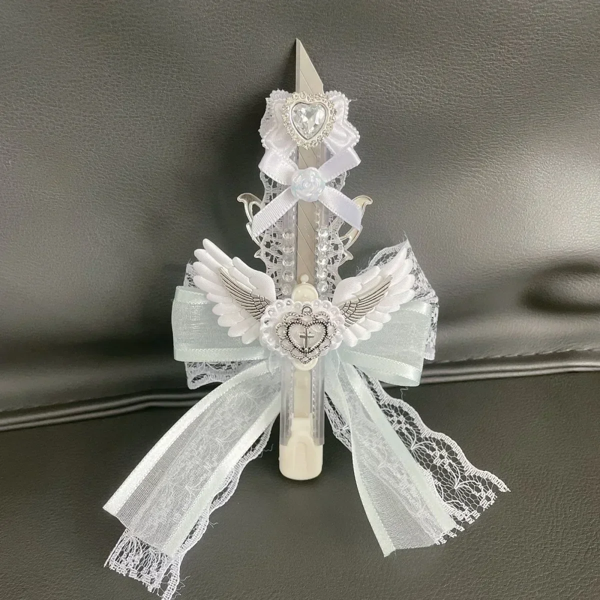 1Pc かわいいピンク天使の羽恋人ユーティリティナイフ Y2K サブカルチャーかわいい女の子エクスプレスボックスレターオープナー文具紙カッター