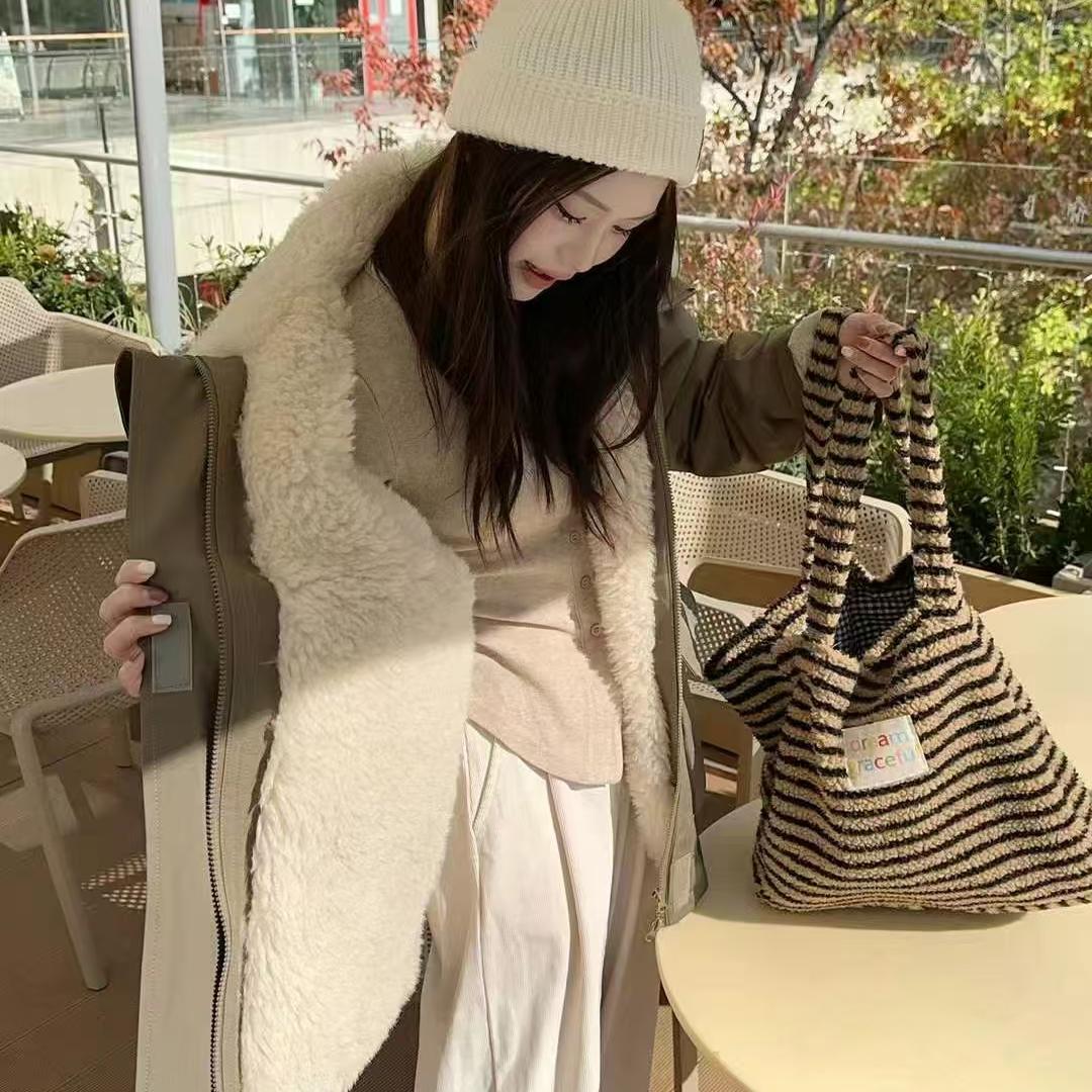 Lusy ラムベルベットジャケット女性のミッドレングス厚く暖かいトップファッショナブルな冬のアウター韓国スタイルルーズフィットジッパー閉鎖