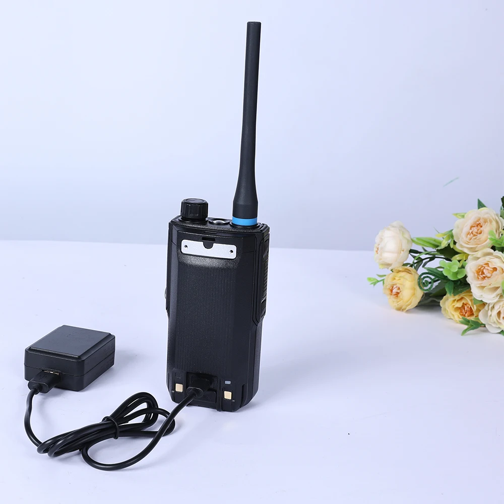 TYT New Walkie Talkie 10W IP68 Waterproof Radio TH-UV58  200 Channels VHF/UHF Type C Charging  3200mah Walkie Talkie TH-UV99